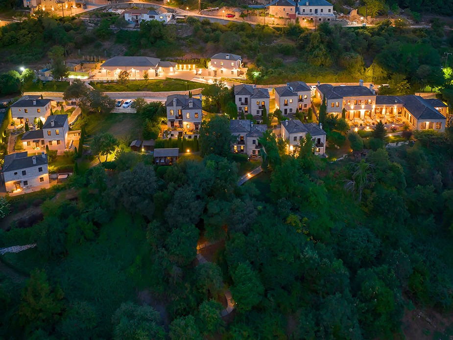 Θέα στο βουνό και καλοκαιρινές δραστηριότητες